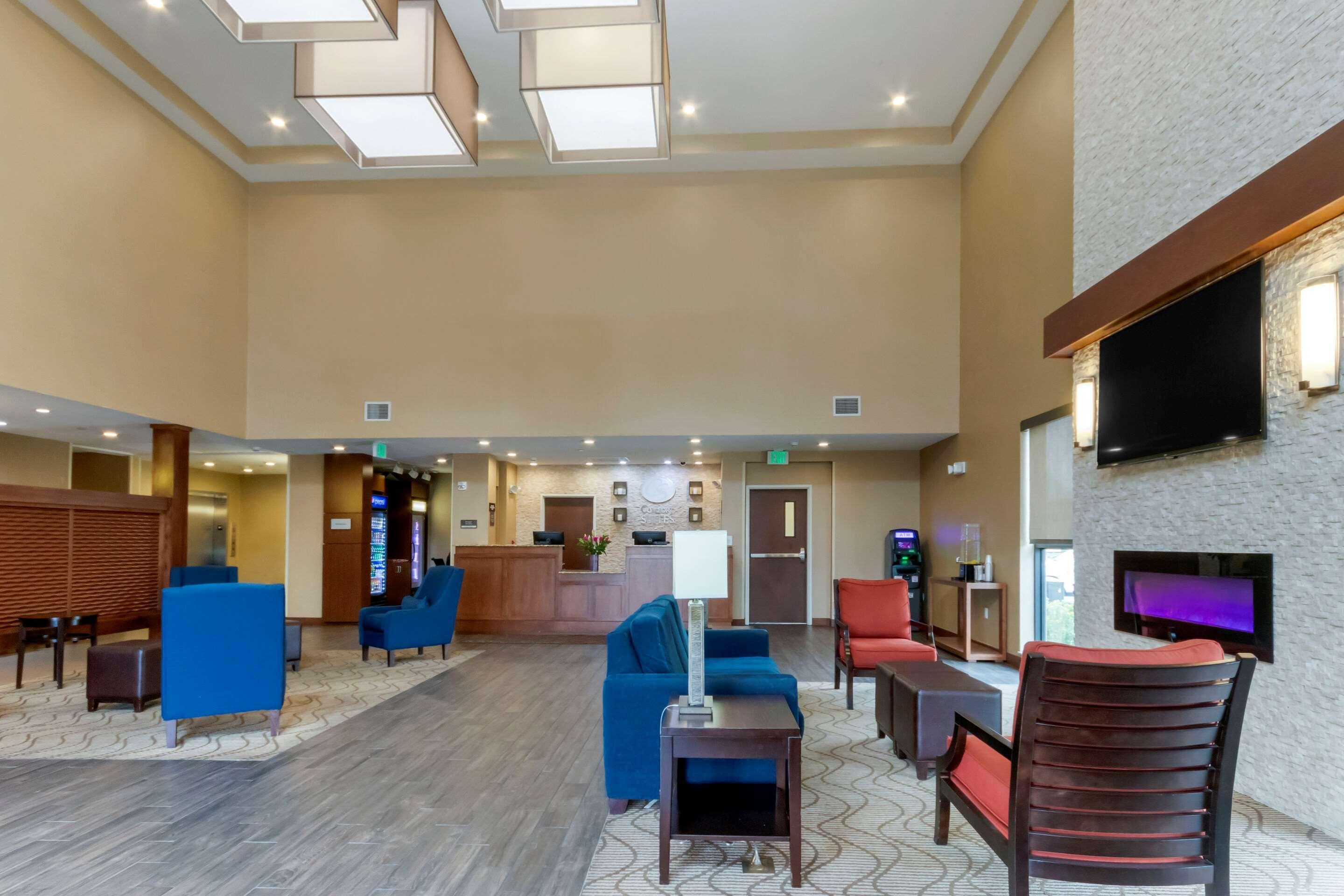 Comfort Suites Billings Exterior foto